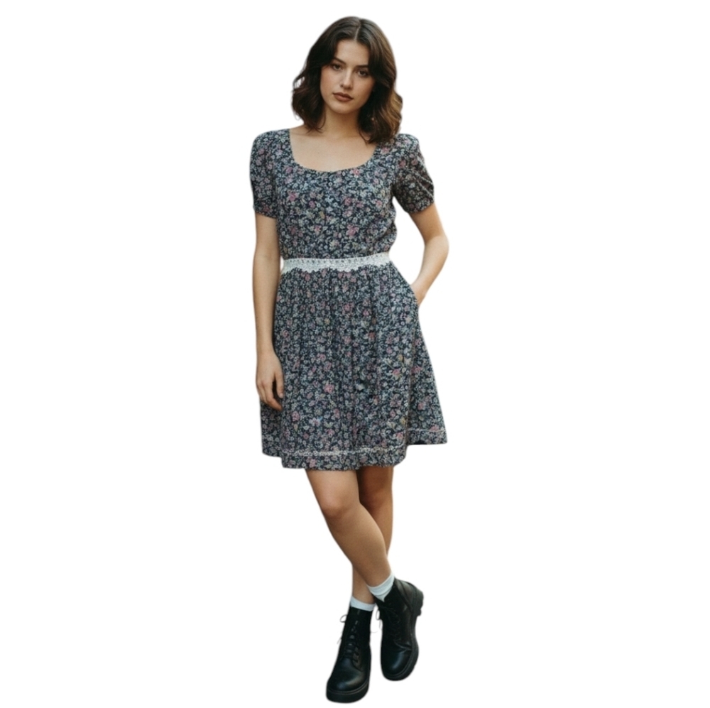 BG BCBGeneration Black Floral Mini Dress 6 Keyhole Cap Sleeve Cottagecore Garden